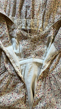 Load image into Gallery viewer, 1970’s Vintage Ivory Floral and Lace Queen Anne Collar Gunne Sax Dress