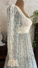 Load image into Gallery viewer, 1970’s Vintage Blue Rose Print Gunne Sax Dress