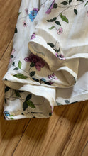 Load image into Gallery viewer, 1970’s Vintage Garden Floral Print Prairie Dress