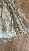 Load image into Gallery viewer, Deadstock 1970’s Vintage Floral Print Strapless Gunne Sax Dress