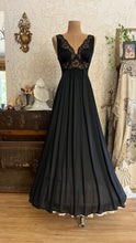 Load image into Gallery viewer, Sultry 1980’s vintage Black Olga nightgown small