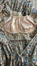 Load image into Gallery viewer, Unreal 1970’s Vintage Botanical Print dress from Canada