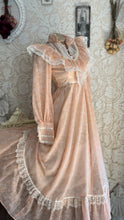 Load image into Gallery viewer, Deadstock 1970’s Vintage Peach Pink Floral Print Voile Gunne Sax Dress