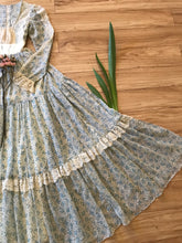 Load image into Gallery viewer, 1970’s Vintage Blue Rose Print Gunne Sax Dress