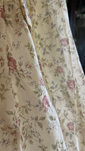 Load image into Gallery viewer, Deadstock 1970’s Vintage Floral Print Strapless Gunne Sax Dress