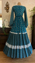 Load image into Gallery viewer, Rare and spectacular Teal Calico 1970’s Vintage Gunne Sax Dress