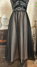 Load image into Gallery viewer, 1950’s Vintage Black and Peach Chiffon Illusion Vanity Fair Peignoir Nightgown 32