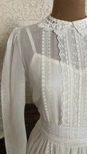 Load image into Gallery viewer, Darling 1970's vintage Gunne Sax dress and underslip set