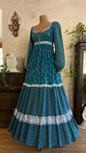 Load image into Gallery viewer, Rare and spectacular Teal Calico 1970’s Vintage Gunne Sax Dress