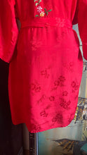 Load image into Gallery viewer, Perfect Red Floral Jacquard Embroidered Bird and Flower Robe