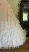 Load image into Gallery viewer, Beautiful 1980’s Vintage Pink Lace and Taffeta Strapless Dream Dress