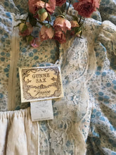 Load image into Gallery viewer, 1970’s Vintage Blue Rose Print Gunne Sax Dress