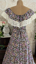 Load image into Gallery viewer, Absolutely Beautiful 1970’s Vintage Purple Floral Print Dress by Montgomery Ward