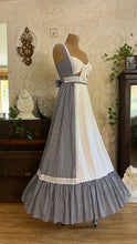 Load image into Gallery viewer, Rare 1970’s Vintage Gingham Calico Front Tie Gunne Sax Maxi Sundress