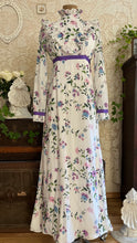 Load image into Gallery viewer, 1970’s Vintage Garden Floral Print Prairie Dress
