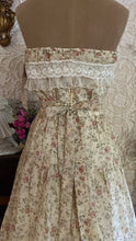 Load image into Gallery viewer, Deadstock 1970’s Vintage Floral Print Strapless Gunne Sax Dress