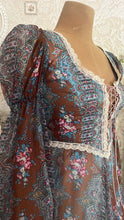 Load image into Gallery viewer, Rare 1960's vintage Black Label Paisley Floral Nylon Chiffon Gunne Sax