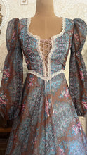 Load image into Gallery viewer, Rare 1960's vintage Black Label Paisley Floral Nylon Chiffon Gunne Sax