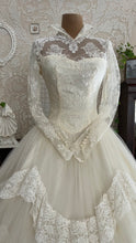 Load image into Gallery viewer, Breathtaking 1950’s Vintage White Tulle and Lace Bridal Gown Wedding Dress