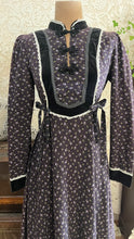 Load image into Gallery viewer, Sun Kissed 1970’s Vintage Black Calico and Velveteen Side Tie Gunne Sax Dress