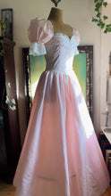 Load image into Gallery viewer, Fairytale 1980’s Vintage Pink Taffeta Puff Sleeve Gunne Sax Dress