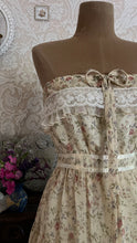 Load image into Gallery viewer, Deadstock 1970’s Vintage Floral Print Strapless Gunne Sax Dress