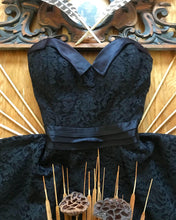 Load image into Gallery viewer, Stunning 1980’s vintage black lace Gunne Sax straplesss dress