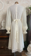 Load image into Gallery viewer, 1970’s vintage ivory voile and lace midi Gunne Sax dress