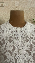 Load image into Gallery viewer, Pretty 1950’s 1960s White Alencon Lace Peignoir Robe