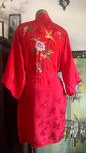 Load image into Gallery viewer, Perfect Red Floral Jacquard Embroidered Bird and Flower Robe