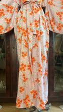 Load image into Gallery viewer, Y2K 1990’s Vintage Floral Rayon Kimono Robe Dressing Gown