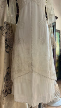 Load image into Gallery viewer, Pretty 2000’s Y2K era Ivory and White Embroidered Net Dress and Slip