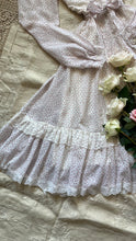 Load image into Gallery viewer, Sweetest 1970’s vintage rosebud print voile Gunne Sax midi dress..