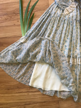 Load image into Gallery viewer, 1970’s Vintage Blue Rose Print Gunne Sax Dress