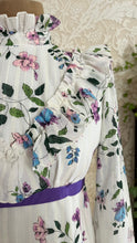 Load image into Gallery viewer, 1970’s Vintage Garden Floral Print Prairie Dress