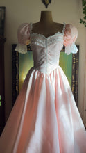 Load image into Gallery viewer, Fairytale 1980’s Vintage Pink Taffeta Puff Sleeve Gunne Sax Dress