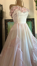Load image into Gallery viewer, Perfect Beauty 1980's vintage Pale Pink Swiss Dot Gunne Sax gown
