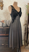 Load image into Gallery viewer, Rare 1950’s Vintage Black and Peach Chiffon Vanity Fair Peignoir Nightgown 32