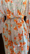 Load image into Gallery viewer, Y2K 1990’s Vintage Floral Rayon Kimono Robe Dressing Gown