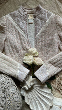 Load image into Gallery viewer, Darling 1970’s Vintage Floral Print Quilted Gunne Sax Jacket