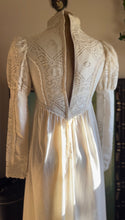Load image into Gallery viewer, 1970’s Vintage White Natural Poplin and Lace Juliet Sleeve Gunne Sax Dress