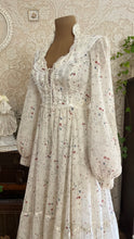 Load image into Gallery viewer, 1970’s vintage Blue Roses and Blueberry Print Voile Gunne Sax dress