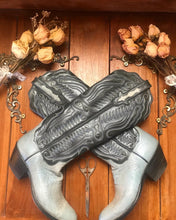 Load image into Gallery viewer, Beautiful 1970’s 1980’s Vintage Stormy Gray Leather Thunderbird Western Boots