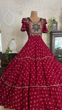 Load image into Gallery viewer, The Star Incredible Vintage Embroidered Full Sweep Dress