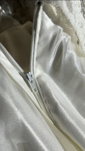 Load image into Gallery viewer, Baroque Fairytale 1980’s Vintage White Organza Jessica McClintock Bridal Gunne Sax Wedding Gown