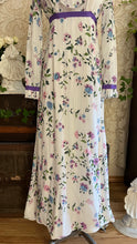 Load image into Gallery viewer, 1970’s Vintage Garden Floral Print Prairie Dress