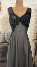Load image into Gallery viewer, Rare 1950’s Vintage Black and Peach Chiffon Vanity Fair Peignoir Nightgown 32