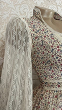 Load image into Gallery viewer, 1970’s Vintage Ivory Floral and Lace Queen Anne Collar Gunne Sax Dress