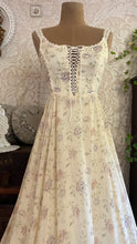 Load image into Gallery viewer, Sweet 1970's vintage blue garden calico Gunne Sax midi sundress