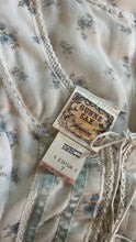 Load image into Gallery viewer, 1970’s vintage blue floral print Gunne sax maxi dress